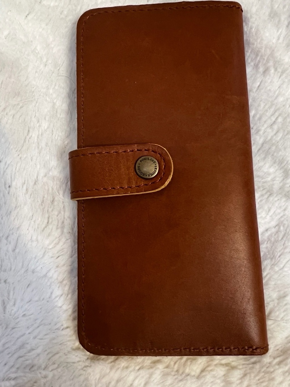 Portland leather bifold wallet in honey